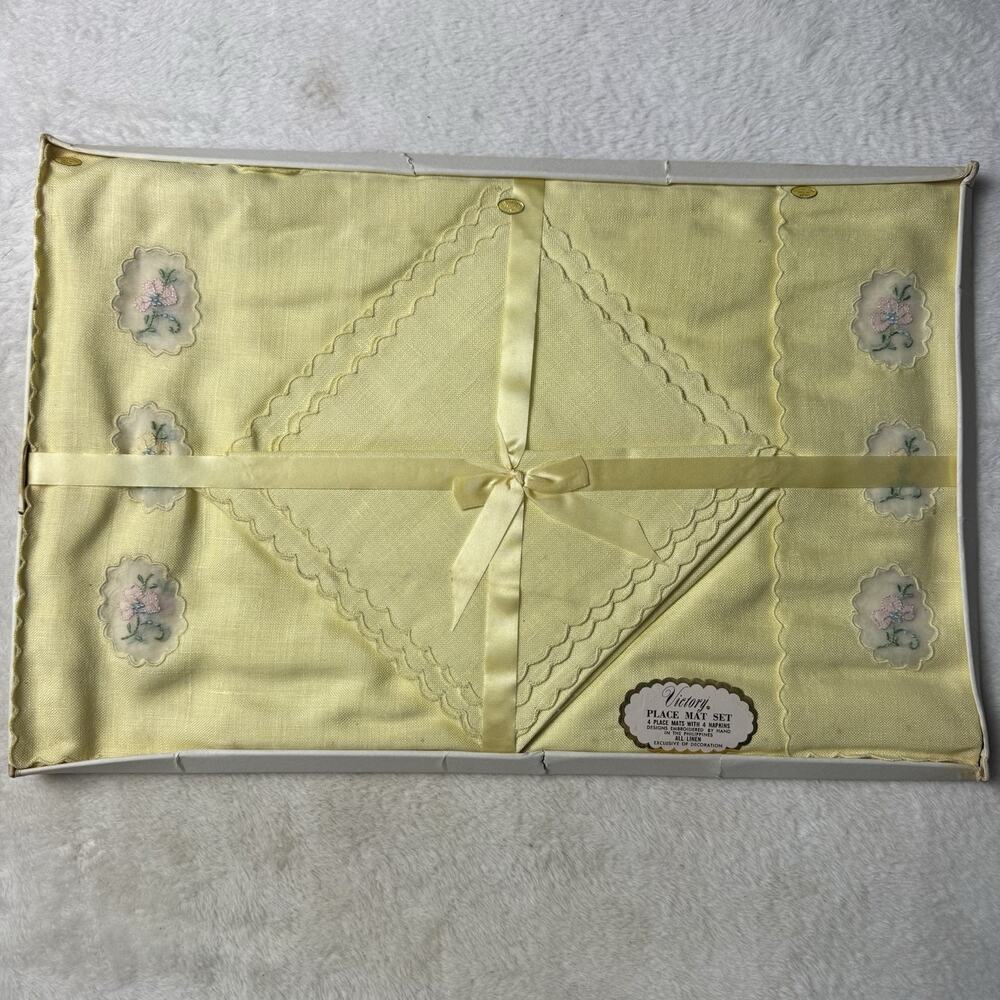 Vtg Set 4 Linen Placemats 4 Table Napkins Yellow Floral Hand Embroidered New